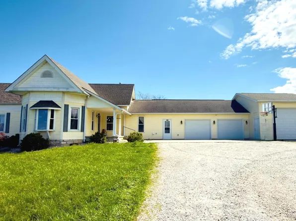 15241 E Jackson Rd, Hope, IN 47246