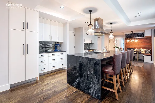 Sold by Sotheby's International Realty | media 2