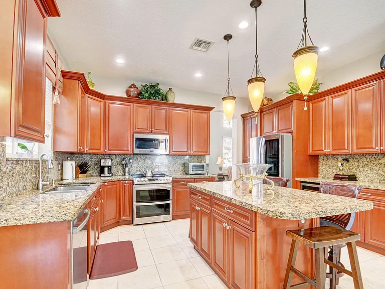 11246 Maritime Ct — Photo 14