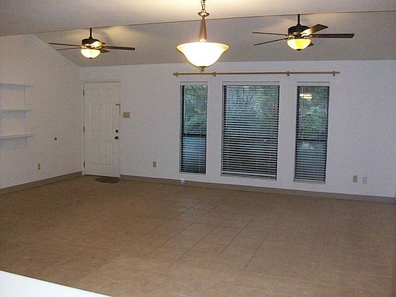 5th image of 3903 Sunrise Dr #16