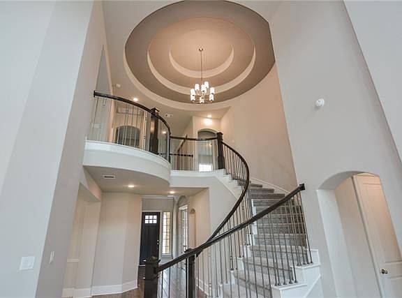 3rd image of 2509 Sunset Vista Cir
