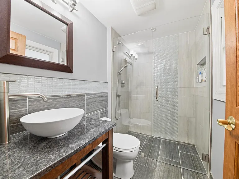 E Burr Oak Dr — Photo 18