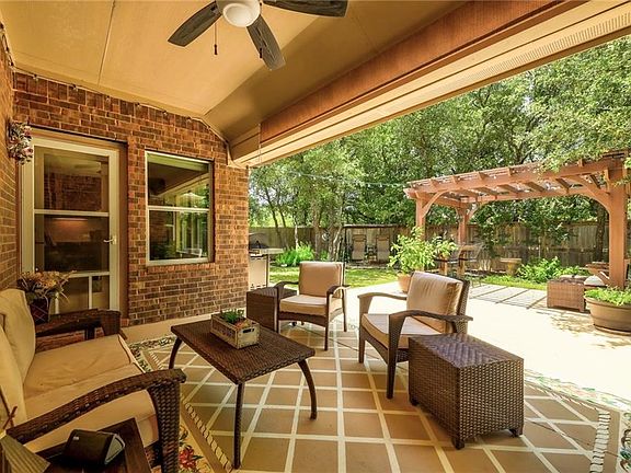 4th image of 104 Florenz Ln