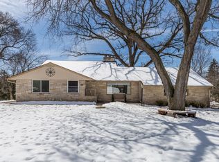 13205 Oakhurst Ave, Elm Grove, WI 53122