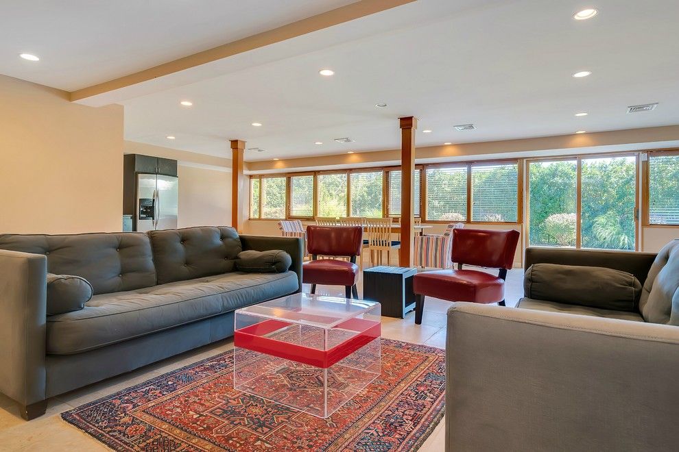  LOWER LEVEL LEADING OUT TO POOL