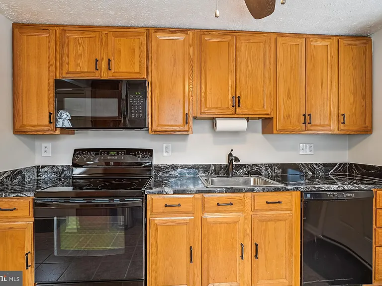 3512 Old Crown Dr — Photo 11