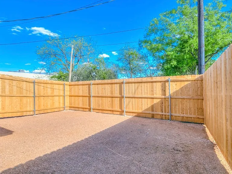 2303 W Beauregard Ave #B — Photo 15
