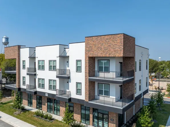 109 N Lexington St #202, Manor, TX 78653