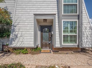 10189 Beekman Place Dr, Houston, TX 77043