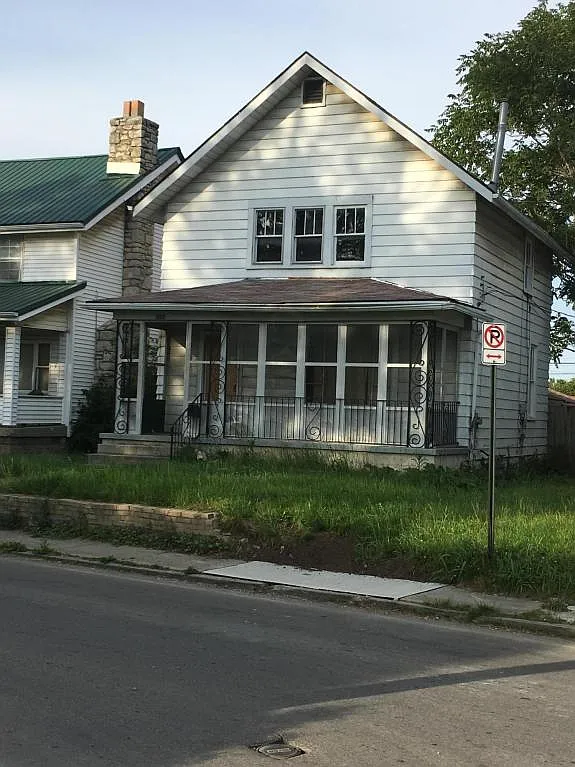 500 Ryan Ave photo 1