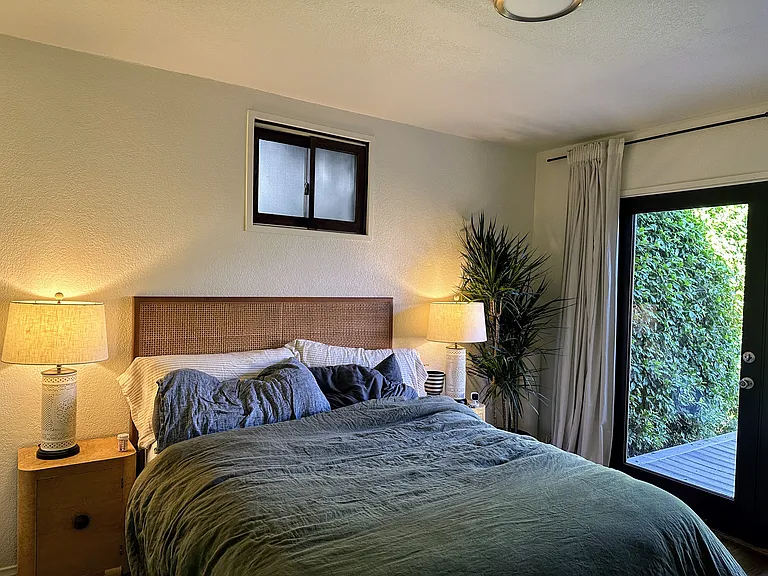 808 N Citrus Ave — Photo 4
