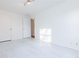 1024 NE 180th St, Seattle, WA 98155