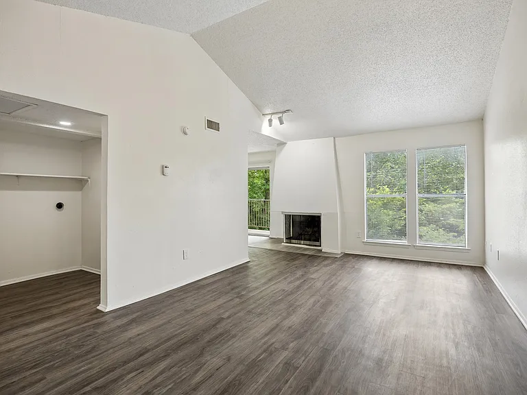 Tealwood Apartment Homes — Photo 7