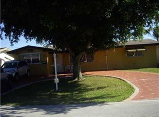 1161 NW 79th Way, Pembroke Pines, FL 33024