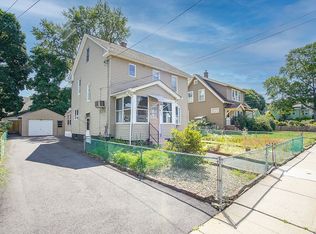 64 Ridgewood Ave, Holyoke, MA 01040