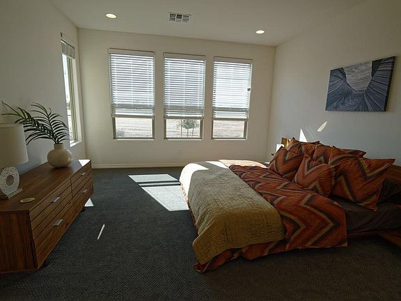 5th image of 36094 N Stoneware Dr