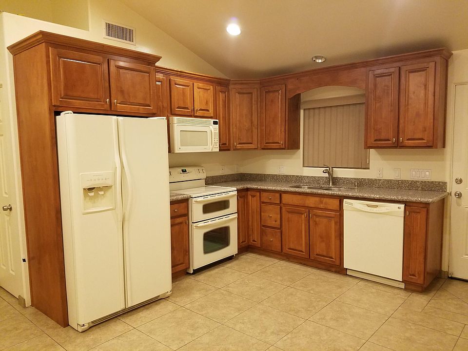 1st image of 3551 E Bellevue St