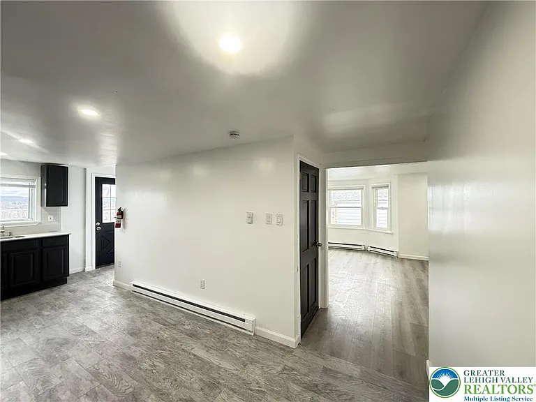 735 Main St #2 — Photo 7