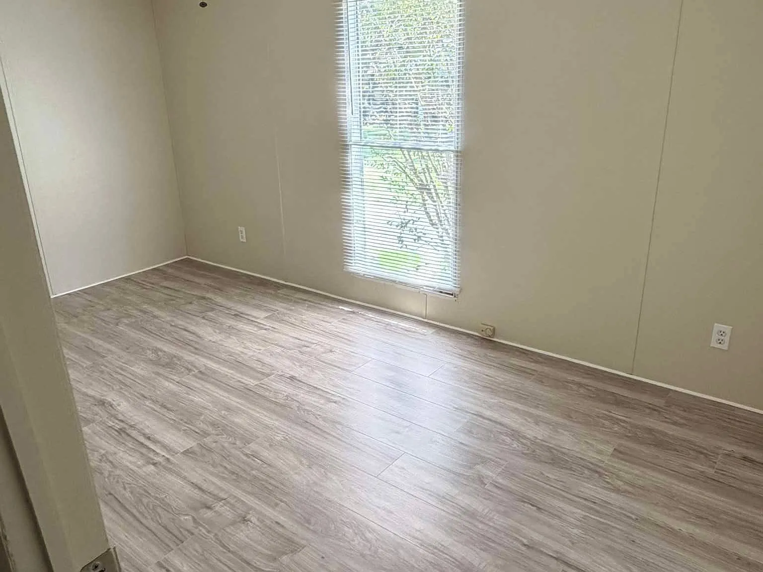 3 bed, $1,175 — Photo 4