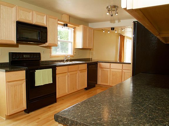 4th image of 819 1/2 W 23rd St