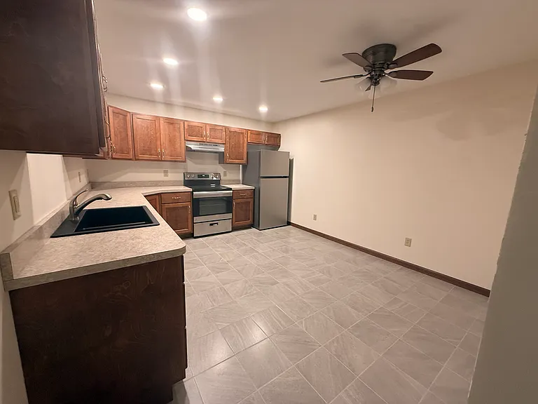 510 Narvick Ave #16 — Photo 8
