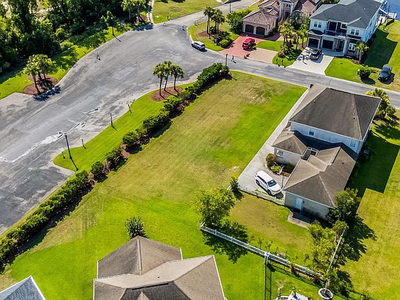 4th image of 921 Waterton Ave. lot 120