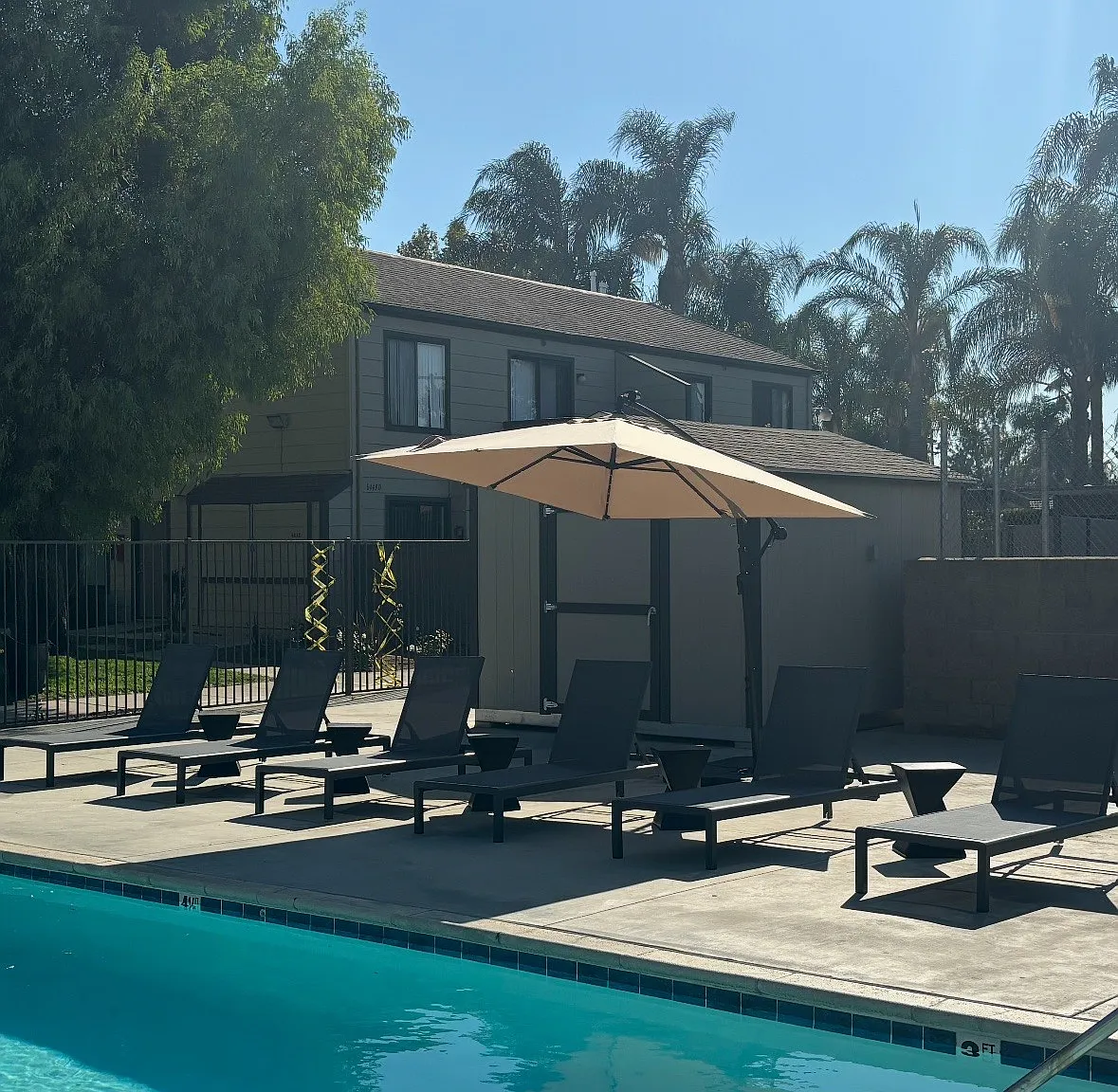 Sunrise Apartments — Photo 1