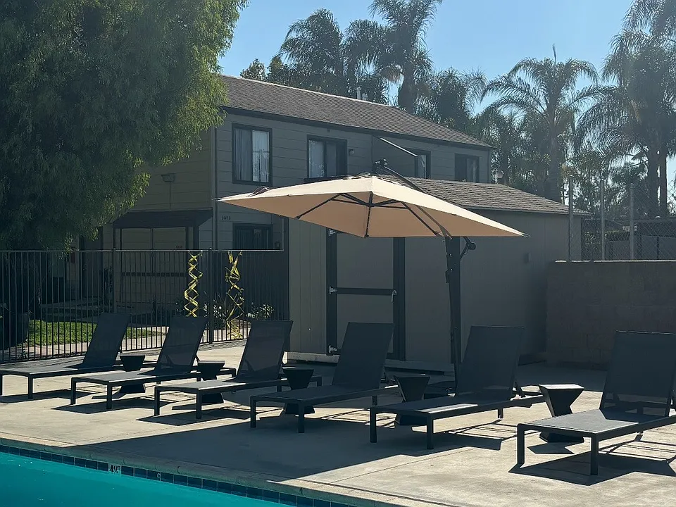 Sunrise Apartments
