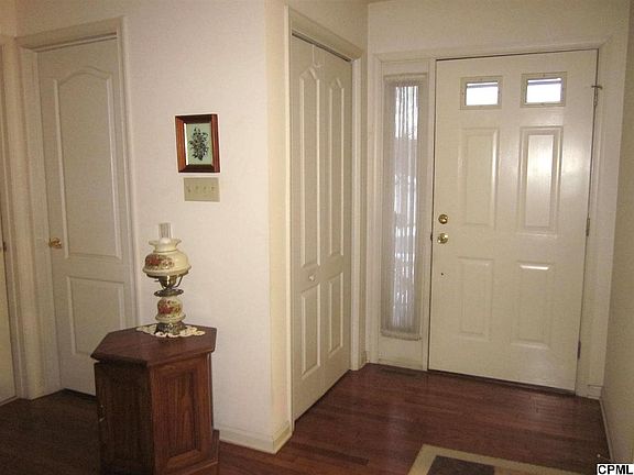 3rd image of 1089 Birch Knoll Dr