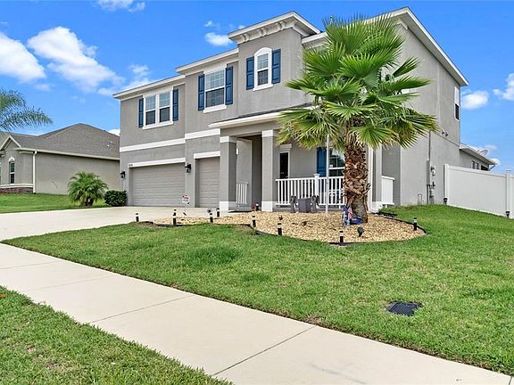 3rd image of 3026 Zander Dr