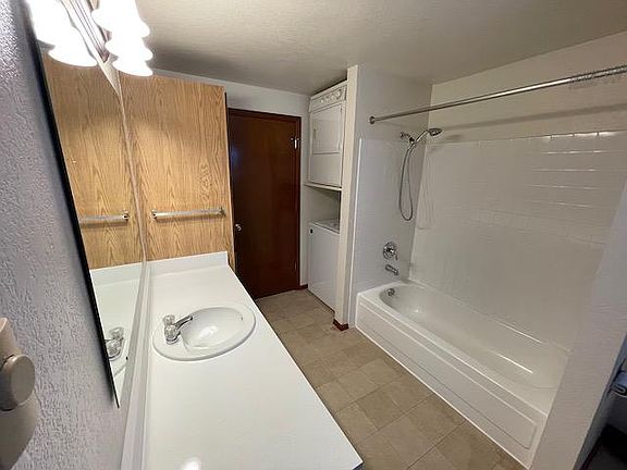 4th image of 5201 S Orchard St APT A