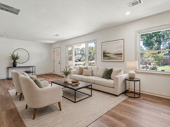 2nd image of 2298 Starline Dr