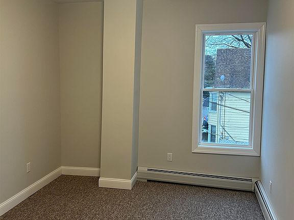 4th image of 1524 Union Tpke Floor 1