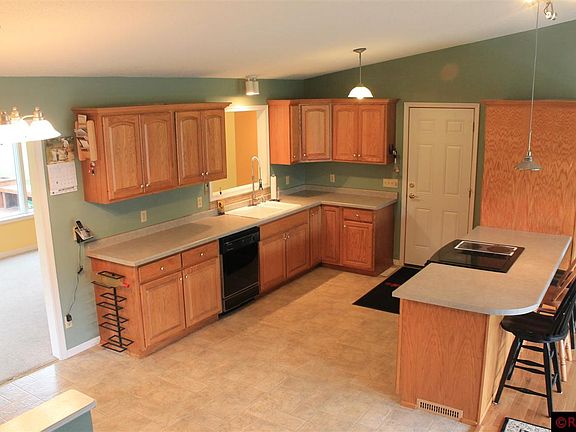 3rd image of 1 N Mapleridge Ct