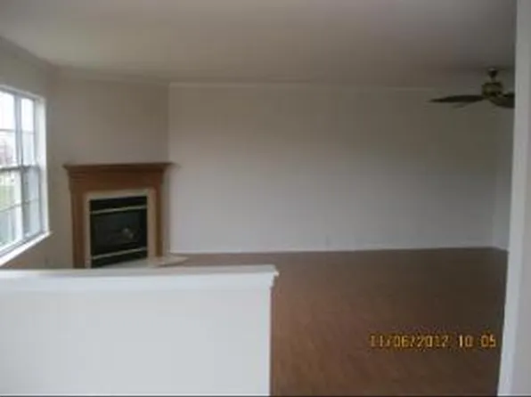 7911 Windsor Dr, Darien, IL 60561