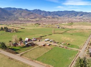 1577 N Valley View Rd, Ashland, OR 97520