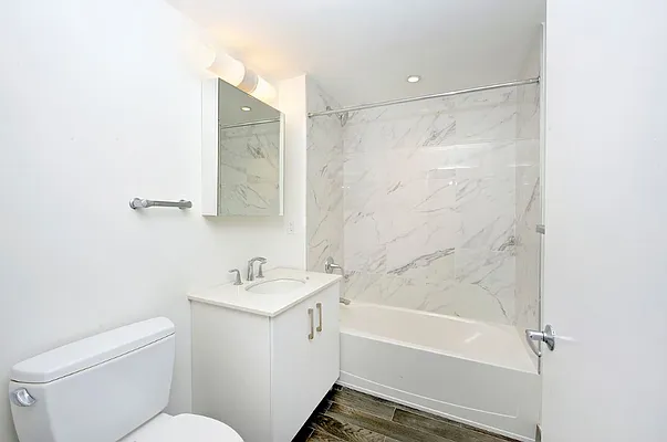 Rented by Astoria Realty | media 6