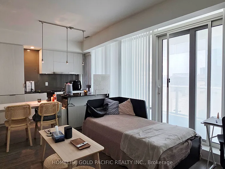 1 Bloor St E #902 — Photo 6