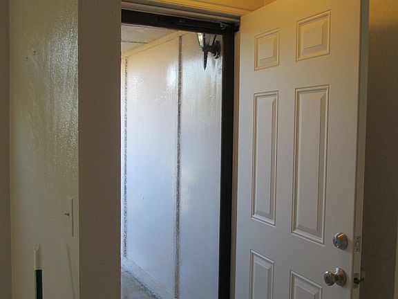 Front entry way 