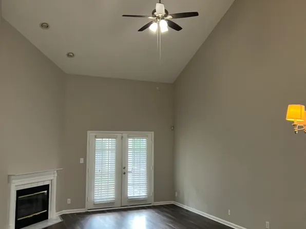 10299 Glenn Abbey Ln, Fishers, IN 46037