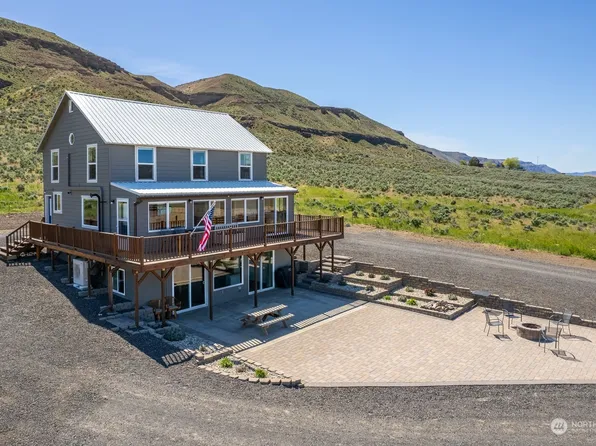 8207 Lower Crab Creek Road SW, Royal City, WA 99357