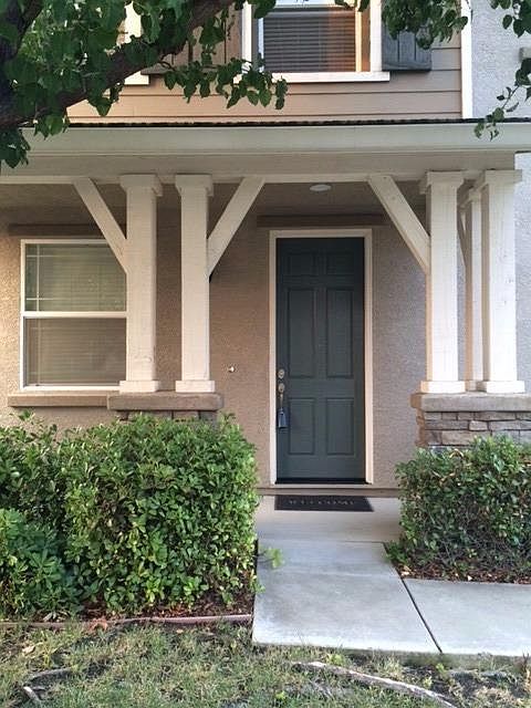 1st image of 1609 Snapdragon Ln