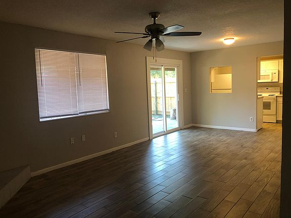 2nd image of 553 McIntosh Ave #553