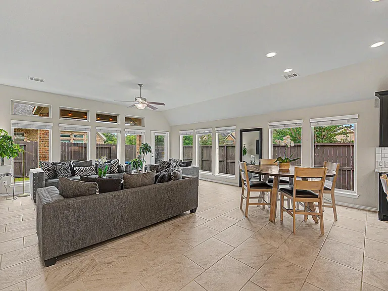 29147 Crystal Rose Ln — Photo 23