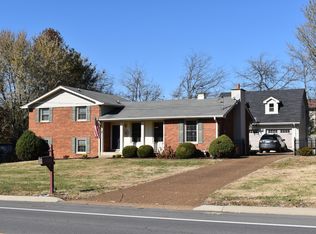 121 Wessington Pl, Hendersonville, TN 37075