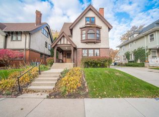 2929 N Summit Ave, Milwaukee, WI 53211