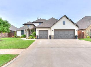 14816 Chambord Dr, Yukon, OK 73099