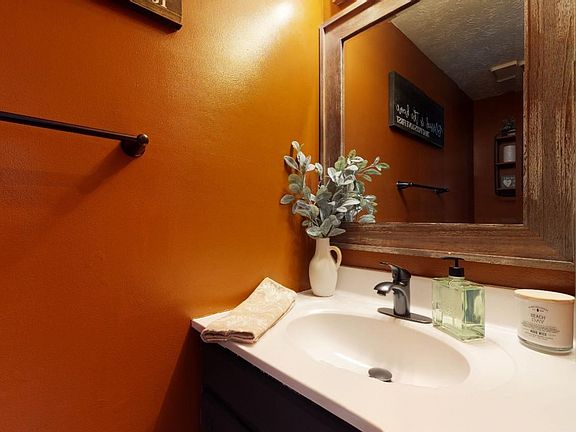 2nd image of 6745 Absaroka Ct