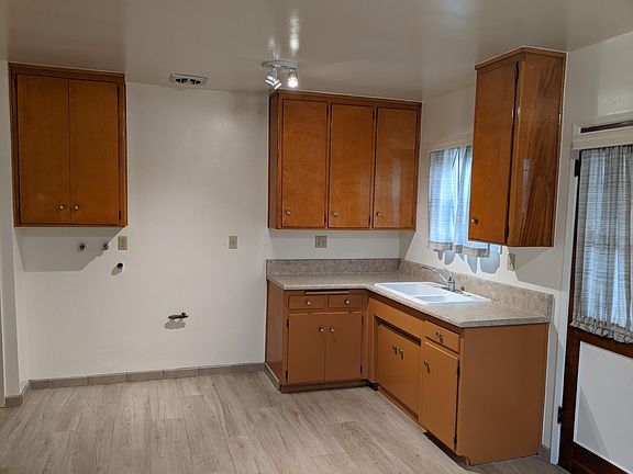 kitchen washer hookup, range area