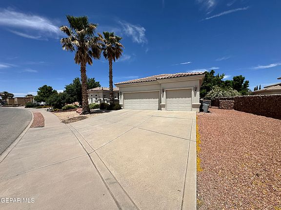 3rd image of 6035 Laguna Vista Dr